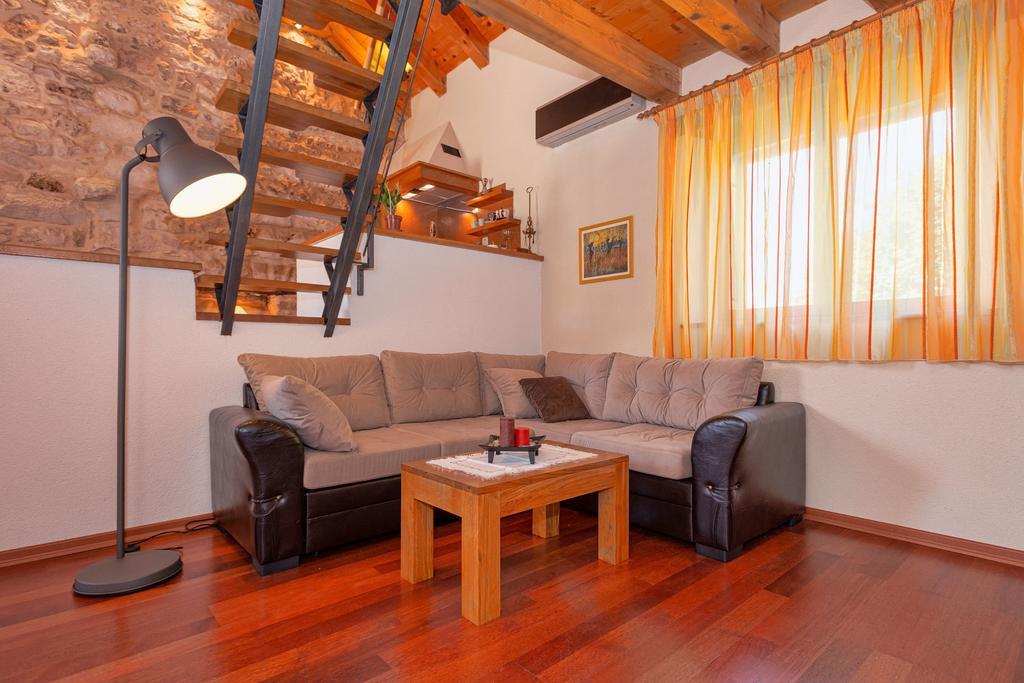 Holiday Home Rudina Stari Grad Szoba fotó
